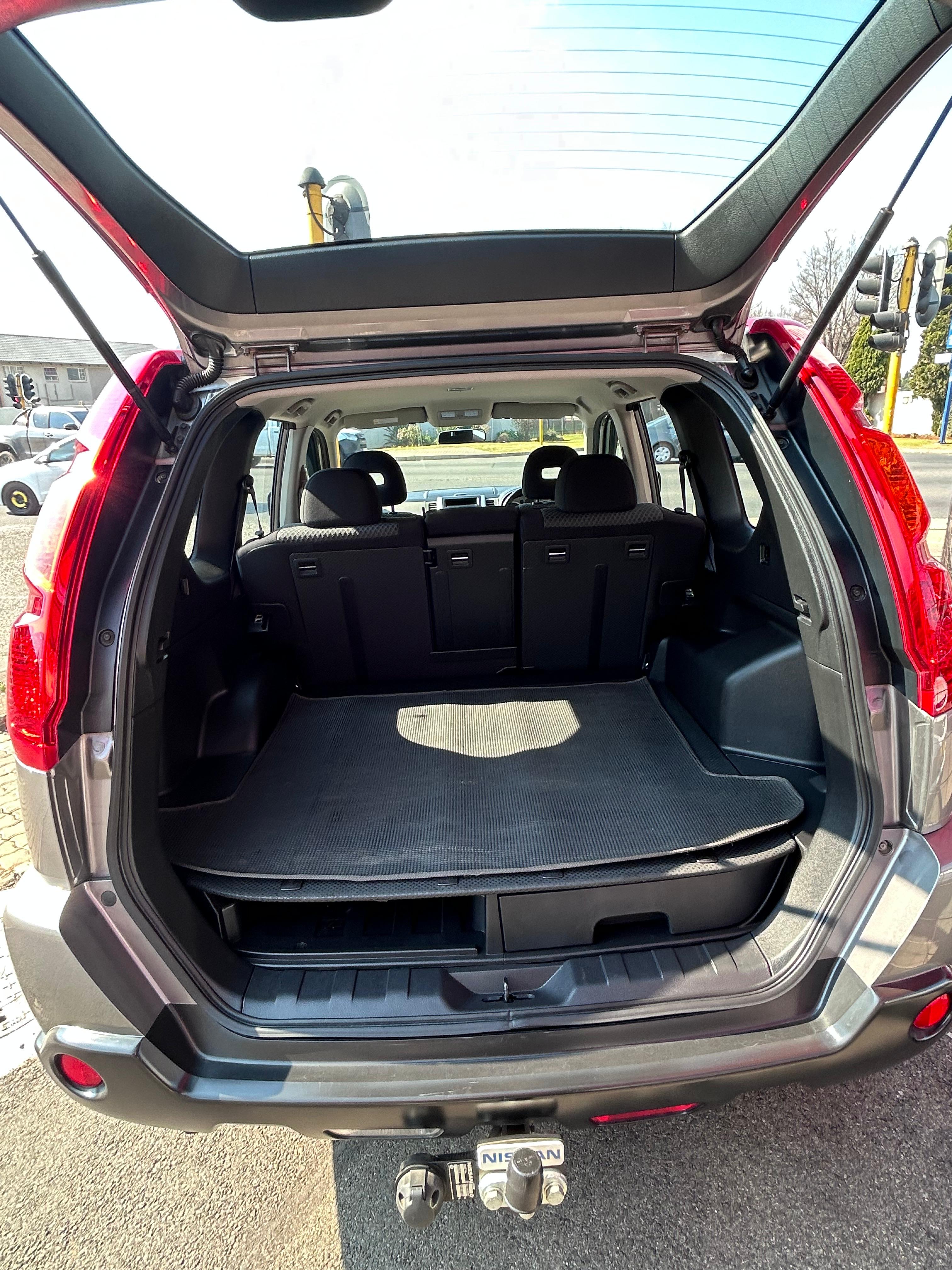 2008 Nissan X Trail 2.0 XE 4X2 thumbnail
