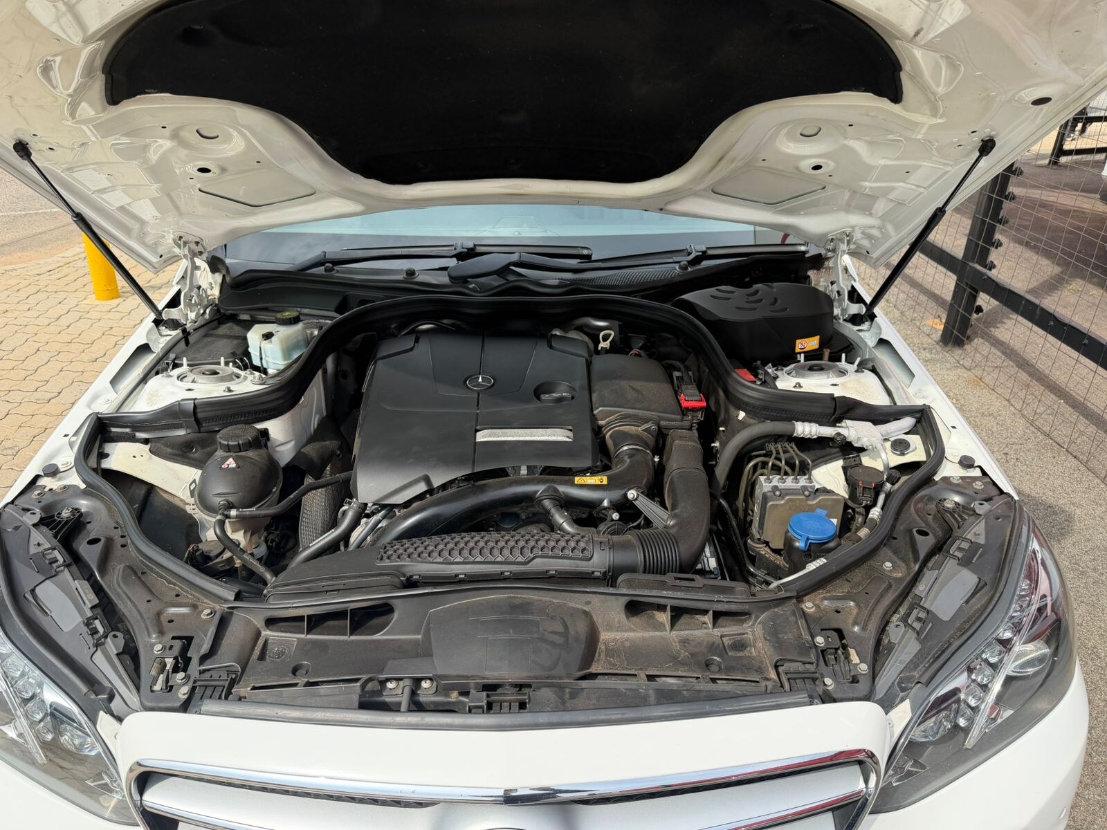 2014 Mercedes-benz E200 CGI A/T thumbnail