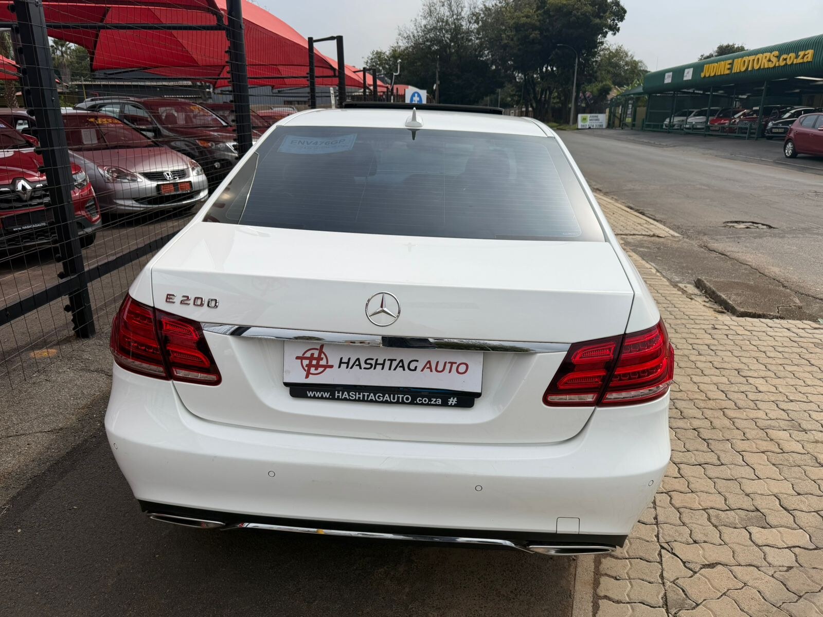 2014 Mercedes-benz E200 CGI A/T thumbnail