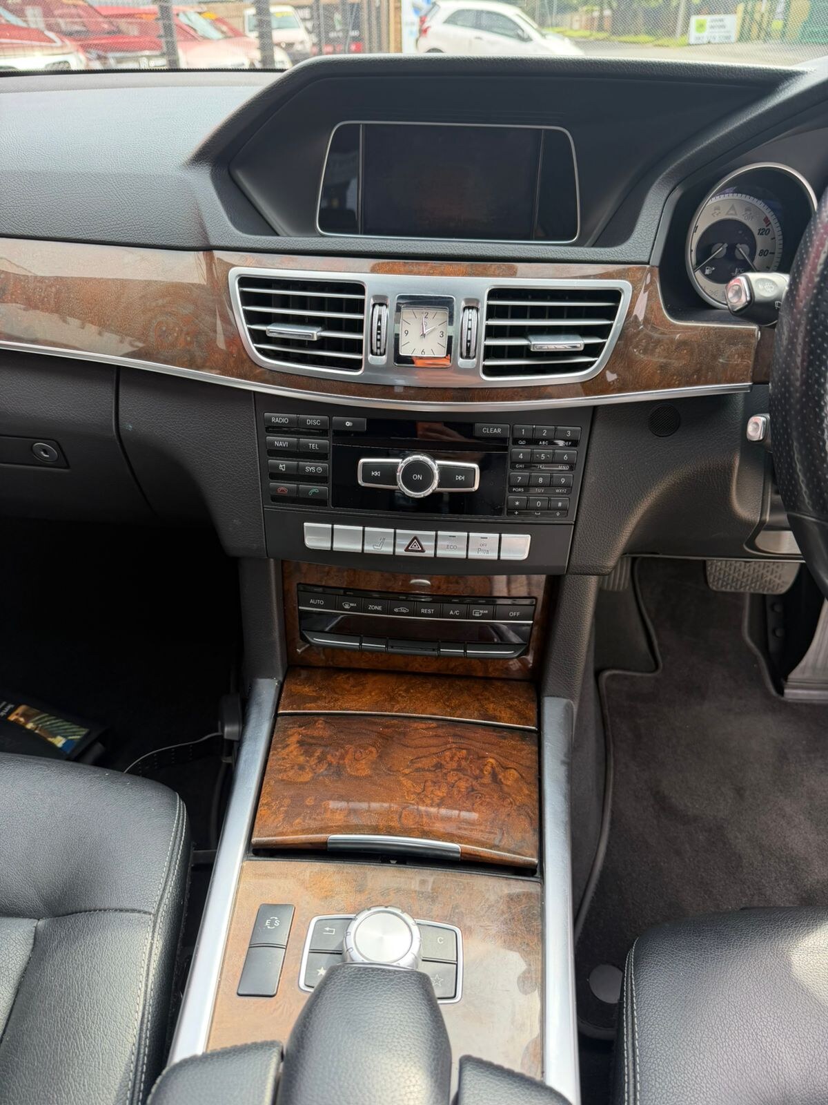 2014 Mercedes-benz E200 CGI A/T thumbnail